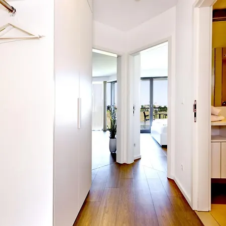 Alte Liebe, Ra304 Lejlighed